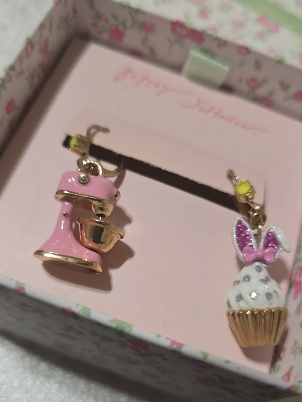 Betsey Johnson Mismatched Bunny Cupcake & Mixer Drop Earrings NWT/NIB
